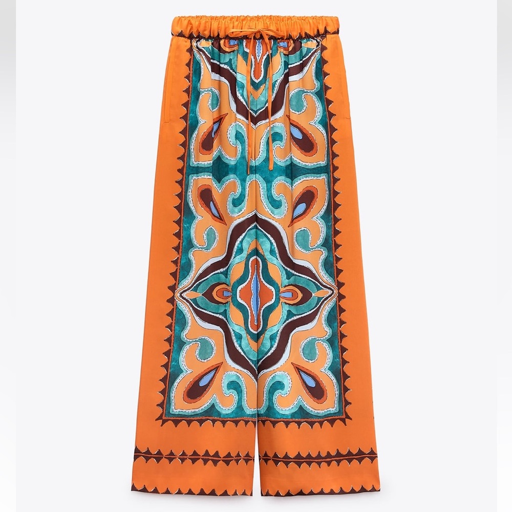 Printed flowy pants